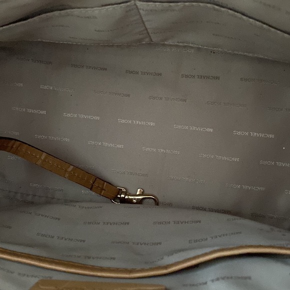 Michael Kors leather purse. Aligator. Color Brown with Gold accessories. - Picture 12 of 12